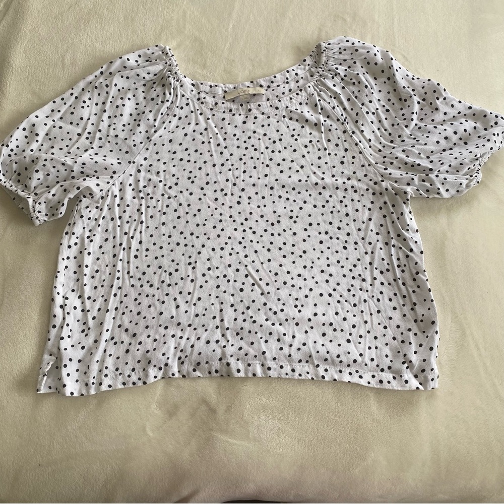 LOFT White and Black Puff Sleeve Ruffled Blouse